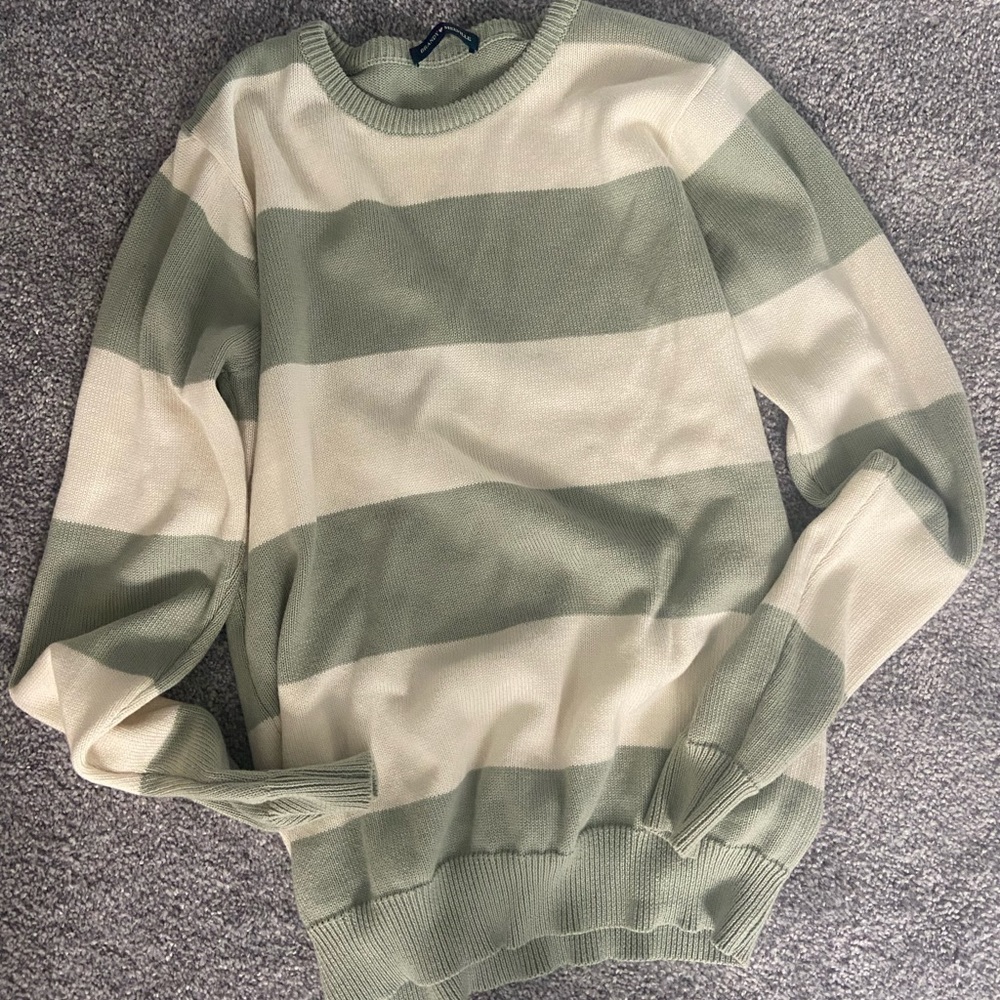 Brandy Melville sweater